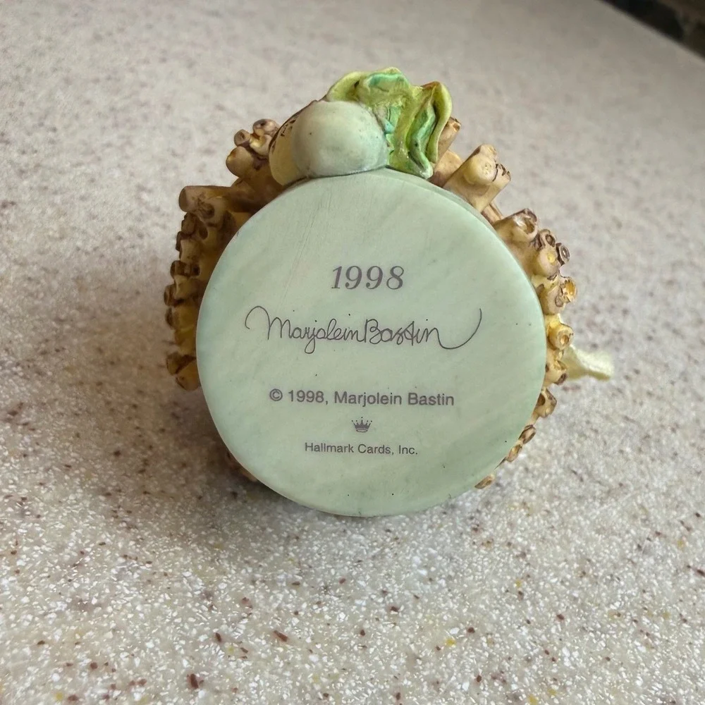 Vintage Hallmark Keepsake Ornament 1998 Country Home Marjolein Bastin Birdhouse